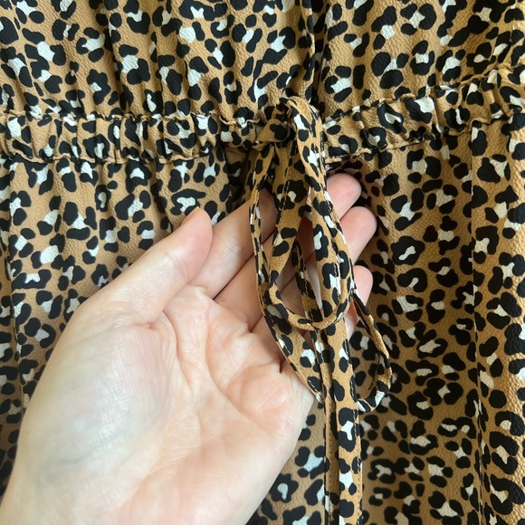 Talbots SOFT LEOPARD PRINT FIT & FLARE DRESS Size 4 Petite - Picture 6 of 10